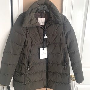 Moncler - Brand new - size 2